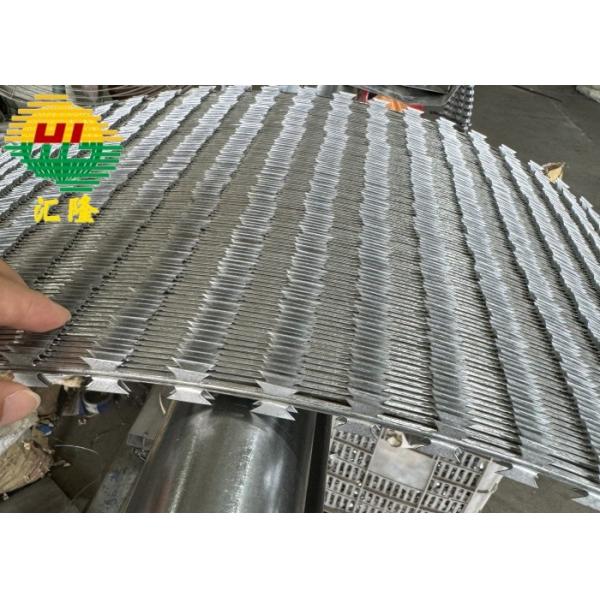 Buy Electro Or Hot Dipped Galvanized BTO16 BTO18 Concertina Barbed Wire Rust Resistance at wholesale prices
