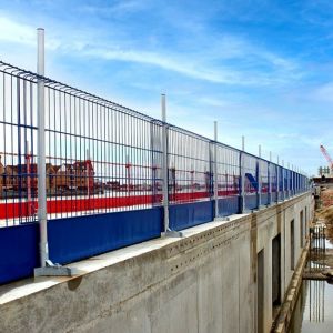 Custom-Length Edge Protection Barrier Adjustable to Fit Various Project