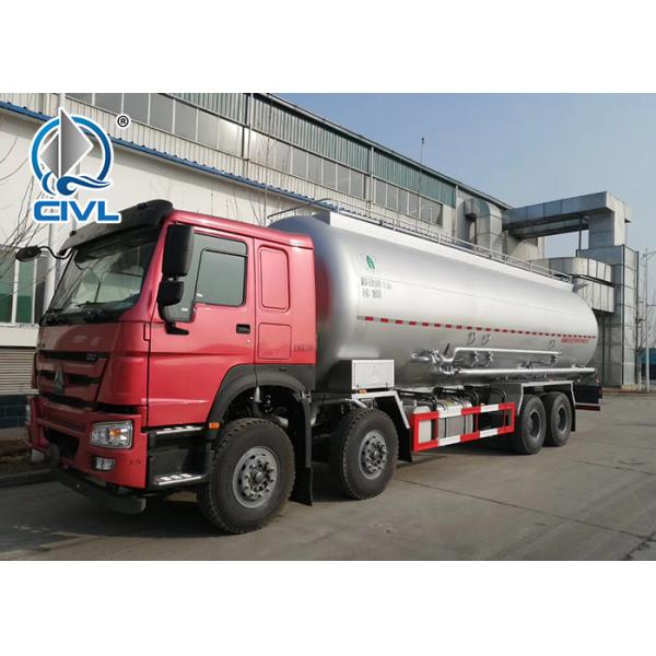 Green 8x4 38000L Oil Tanker Truck with 400L Fuel Tank , 380 Horsepower