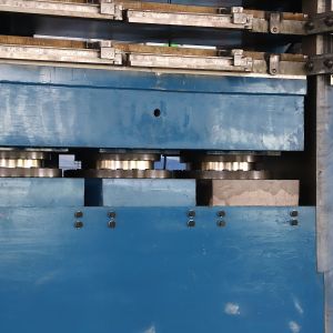 8700 Jaw Ttyre Vulcanizing Molding Press for Other Rubber Processing Machinery