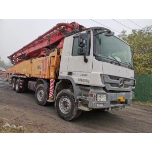 2014 56m Sy Concrete Pump on MB Truck Concrete Boom Pump with Feeding Height of