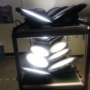 High Bright 28800lm 200 Watt UFO High Bay Led Light 5700k Ip65 Dustproof Ies