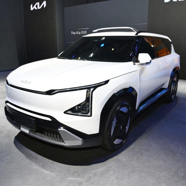 2023 KIA EV5 Left Hand Drive 5 Seat Luxury SUV Electric Car with 700km Long