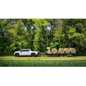 new energy pickup 2024 Chevrolet Silverado EV with impressive 450miles EPA Range