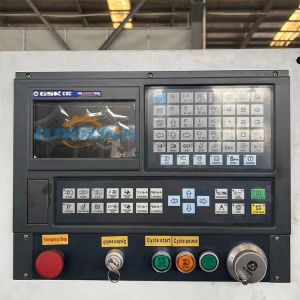 Metal Processing CNC Lathe Machine Ck0660 Gang Type Tool Holder Hydraulic Chuck