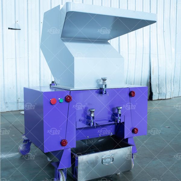 Mini Plastic Crusher with Alloy Steel Blades for Easy Operation and Strip Cut