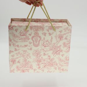 Custom Pink Cosmetic Packaging Foldable Gift Boxes Cardboard Magnet Folding