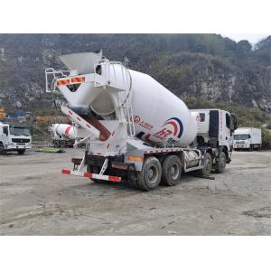 10m³ White Twin Shaft Concrete Mixer Truck For Industrial
