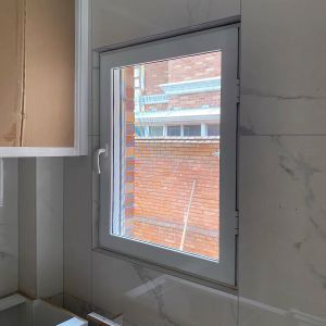 Aluminium Windows Aluminum Tilt Turn Casement Window Roller Screen Window