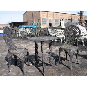 Aluminum Cast Iron Table And Chairs / Powder Coating Cast Iron Table Ends