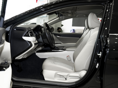 2024 2025 Car Toyatas Camrys 2.5hg 2.5he Hybrid Sedan Car 2.5 Q 2.5q 2.5hq Auto Car camrys 70 75 80 avto Seats 5 People