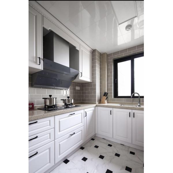 High Gloss Lacquer Melamine Finish Wood Grain Glass Inset Luxury Kitchen Cabinets