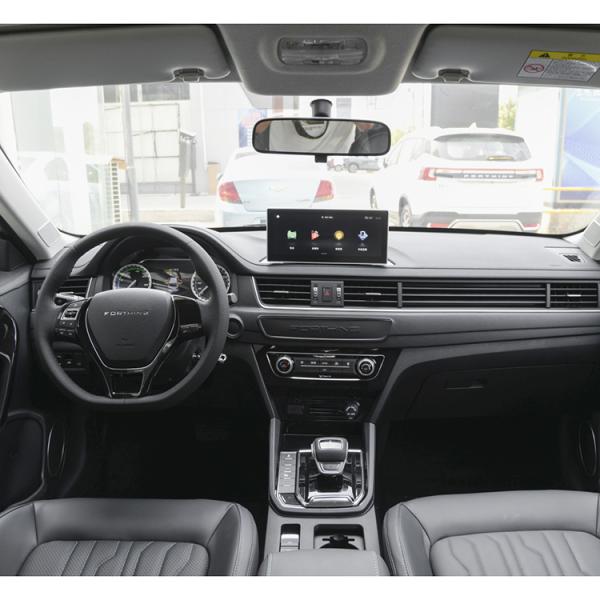 Dongfeng S60 Electric Vehicle EV Sedan Fast Charging Great Performance