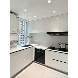 Customized Modern High Gloss Lacquer Finish Wooden Kitchen Cabinet