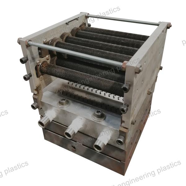Plastic Injection Moulding Die Plastic Extrusion Mold Used To Produce Thermal Break Strips