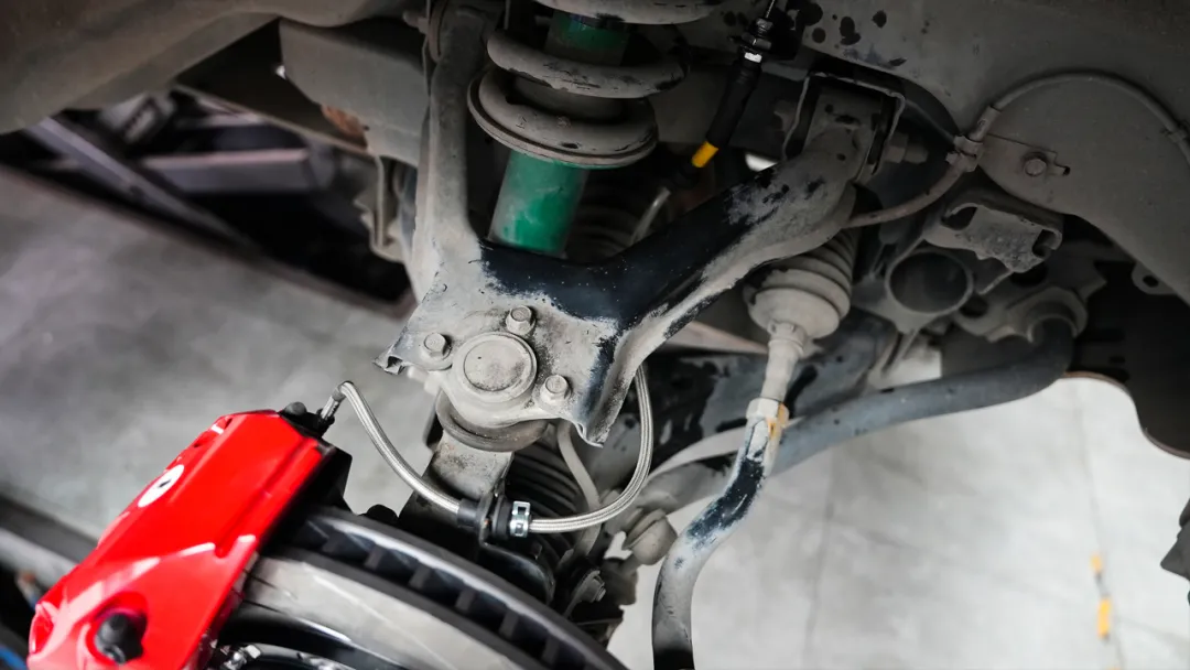 Front Big Brake Kit 6 Piston Caliper with 332x32mm rotor BBK auto brake system For MITSUBISHI PAJERO 17 inch car rim