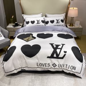 China 2023 Modern Polyester Heart Bedding Sheet Set for Luxury Bedding Quilts Duvet Cover on sale