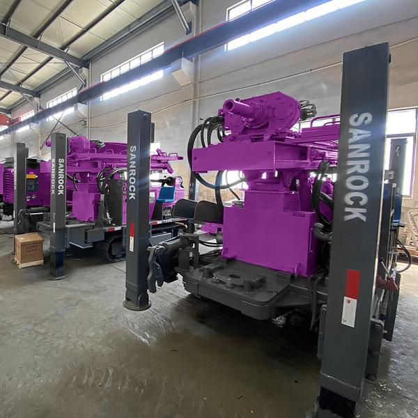 Crawler Water Well Drilling Rig Diesel Power 176KW Water Well Drilling Equipment