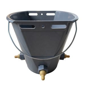 Rubber Mountable Livestock Lamb Milk Bucket Feeder With Galvanized Spike