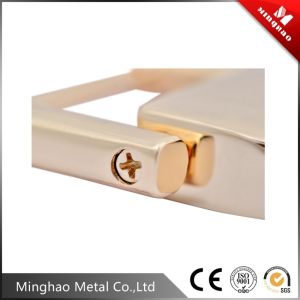 Minghao high quality 18.67*11.77mm metal Light gold sqare buckle