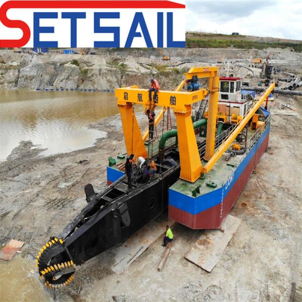 China Cutter Suction Dredging Machine for Dig River Sand