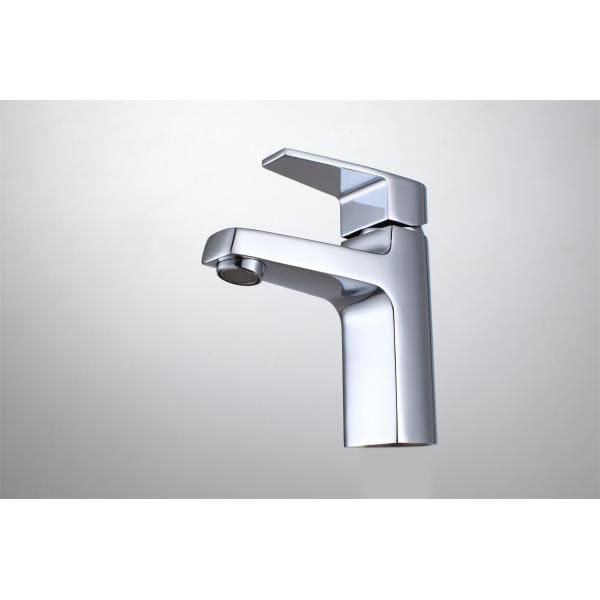 Square Basin Faucets with Ceramic Cartridge , Single Hole Deck Mounted Bathtub