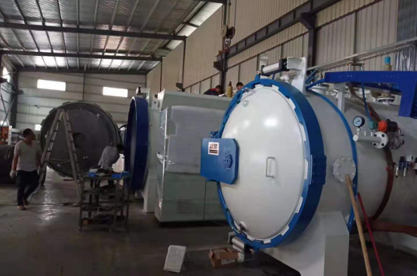 Vacuum Brazing Furnaces For Industrial Furnace Equipment Heat Treatment External