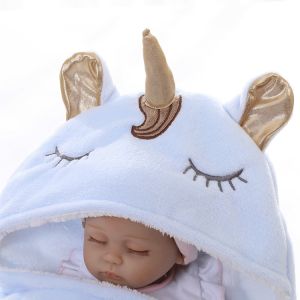 65X75cm Fleece Swaddle Blanket 0-3 Months Polyester Unicorn Soft Fleece Blanket