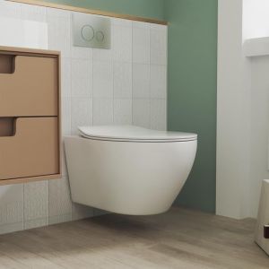 Square White Enclosed Toilet Cistern With Plastic Flush Valve