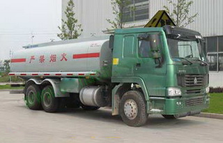 Buy HOWO 6x4 20000 Liter(20M3) Fuel Tanker Truck at wholesale prices
