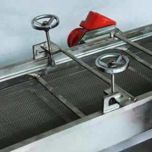 Full Automatic Rice Crispies Machine 220V/380V With One Year Warranty