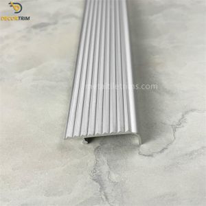 Finishing Off Tile Edges Stair Nosing Tile Trim Tape Tile And Baseboard Tile