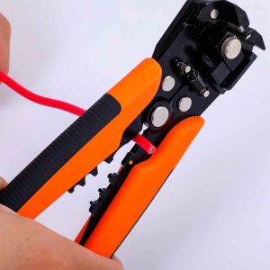 Automatic wire stripping pliers
