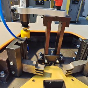 Windows And Doors Corner Crimping Machine