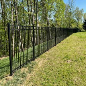 Anti Rust Backyard Tubular Metal Fence Customization