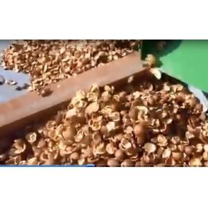 400kg/H Capacity Vibrating Screen Machine Nut Sheller 2.2kw Power ISO Certificat