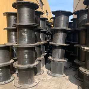 Berthing Dock Bumpers Vertical PIANC Standard BV CCS Certificate