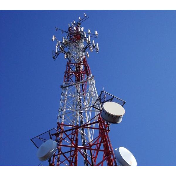 Heavy Duty Triangular Lattice Tower Resistant To 60 M/S Wind Multiple Antenna