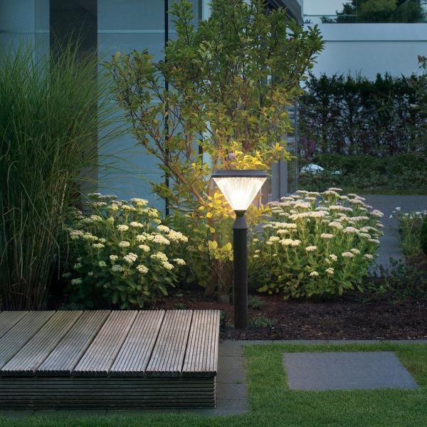 Buy Aluminum 2000mAh Solar Garden Light Waterproof LED Solar Lawn Light at wholesale prices