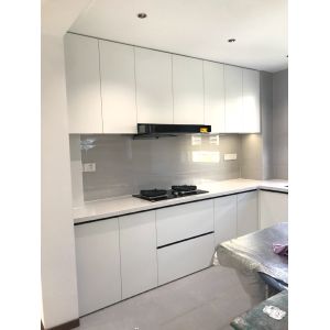 Modern Kitchen Cabinet with Melamine Plywood Customizable Design