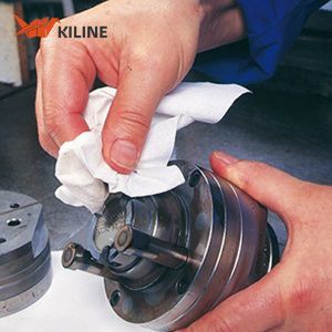 Heavy-Duty Nonwoven Cleaning Cloth on a Disposable Jumbo Roll