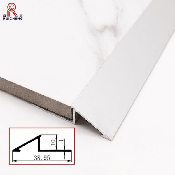 Buy Anodised Aluminum Tile Trim 2mm Thickness Triangle Alu 6463 Material at wholesale prices