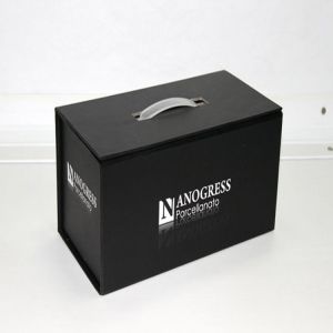 China luxury gift box with handle custom hinged paper box with plastic handle on sale
