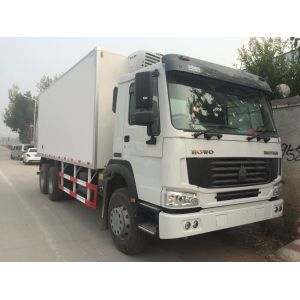 Refrigerated Delivery Truck 8cm Polyurethane Foam , Sinotruk Howo Truck