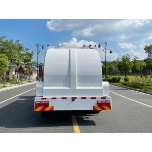 Dongfeng Pure Electric Water Truck 4x2 Powered By Capacity CATL Battery