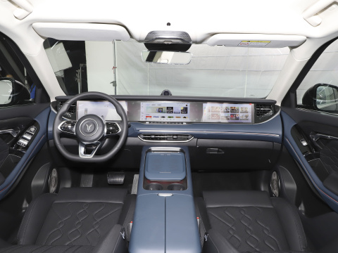 Df VOYAH Electric Sports Car with Total Motor Torque N.m ≥500Nm and Automatic Gear Box