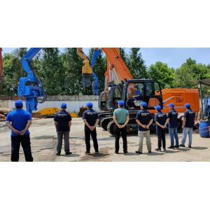 Watercourse Vibro Excavator Cement Sheet Pile Driver