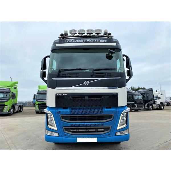 FH 500 Tractor Truck Head 4*2/6*2/6*4 Dynamic Steering Euro Truck for Logistics Transportation Used and Affordable