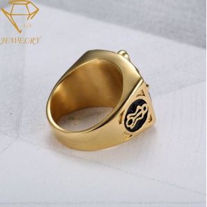 Deep Engraved 18K Gold Freemason Masonic Signet Ring
