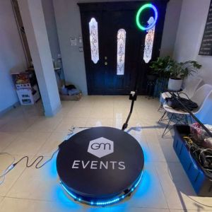 Big 360 LED Light Photo Booth Automatic Metal Platform For All Guests